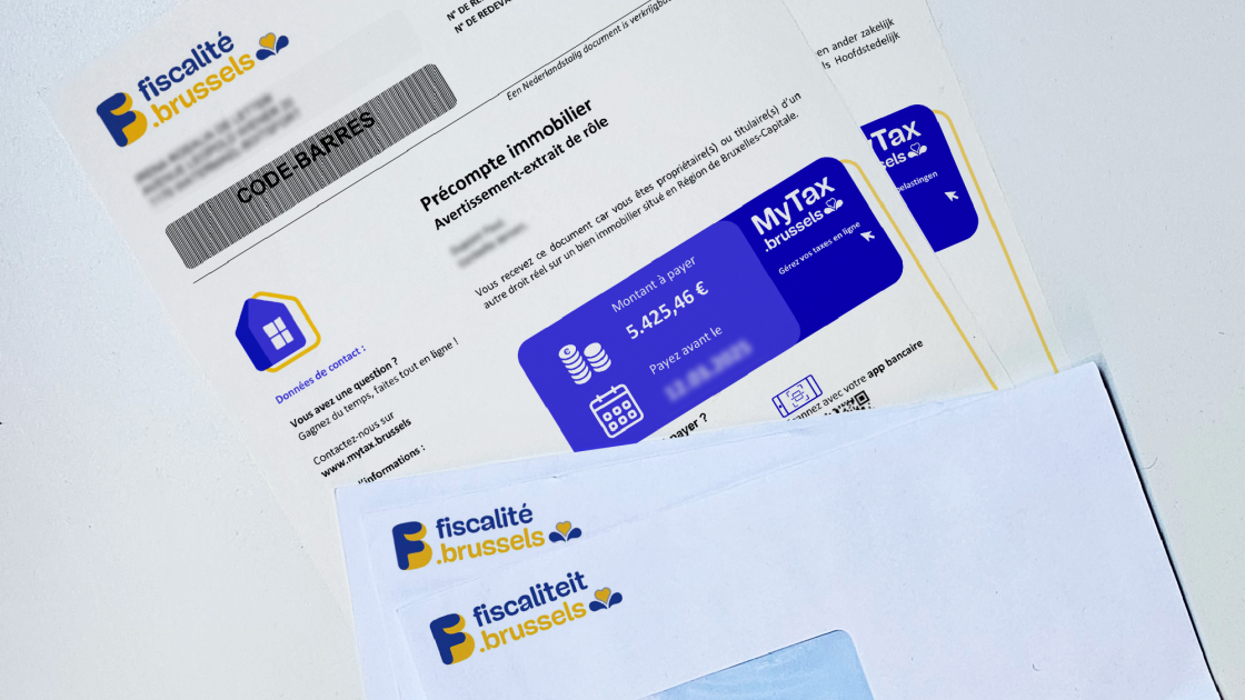 Image feuilles de fiscalité 