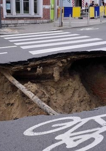 effondrement de la voirie Chée de Louvain