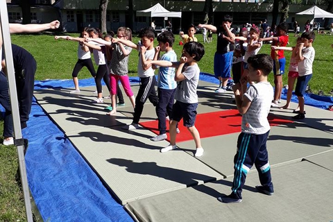 Enfants qui font du sport à la Journée Multisports